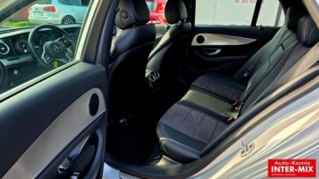 Mercedes Klasa E W213 Kombi 2.0 220d 194KM 2020 Mercedes-Benz Klasa E Niski przebieg Idealne bogata wersja AUTOMAT 2.0, zdjęcie 19