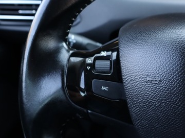 Peugeot 308 II SW Facelifting 1.5 BlueHDI 130KM 2019 Peugeot 308 1.5 BlueHDi, Salon Polska, Klima, zdjęcie 18