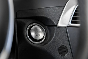 Mercedes Klasa C W204 2011 Mercedes C 63 AMG Coupe Performance 487KM, zdjęcie 30