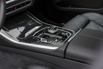 BMW X5 G05 SUV Facelifting 3.0 30d 298KM 2025 BMW X5 xDrive30d Dostępny od ręki!, zdjęcie 16