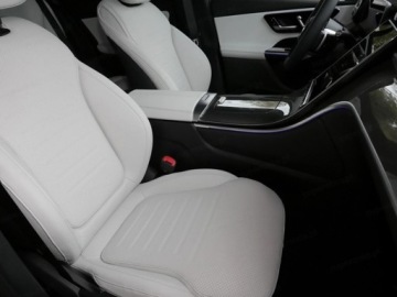 Mercedes GLC C254/X254 Coupe 2.0 220d 197KM 2026 GLC Coupe 220 d 4-Matic AMG Line 2.0 (moc 197 KM) 2026, zdjęcie 4