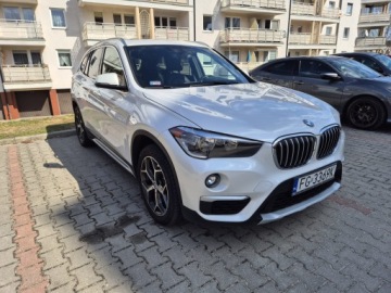 BMW X1 F48 2018 BMW X1 245KM xDrive biała perła