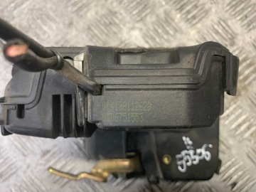 MERCEDES C W203 ZÁMEK DVEŘE PŘEDNÍ PRAVÝ