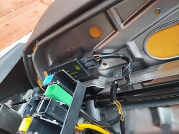 FORD KUGA MK1 SEDADLO PRAVÝ SPOLUJEZDCE KŮŽE OHŘÍVAČ