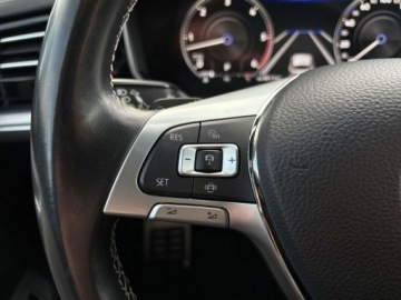 Volkswagen Touareg III SUV 3.0 V6 SCR TDI 286KM 2018 Volkswagen Touareg R-Line DCC Matrix LED Tempomat ACC Panorama Serwis, zdjęcie 13