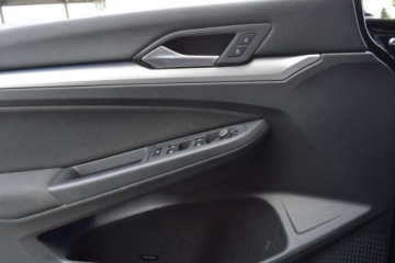 Volkswagen Golf VIII Hatchback 1.5 TSI EVO 130KM 2022 Volkswagen Golf SalonPL TSI 150KM ACC ALU LED LaneAssist Climatronic Ambi, zdjęcie 23