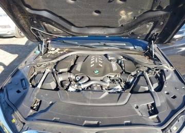 BMW Seria 7 G11-G12 Sedan Facelifting 4.4 750i 530KM 2020 BMW Seria 7 BMW 750I XDRIVE 4.4 Benzyna 530KM, zdjęcie 11