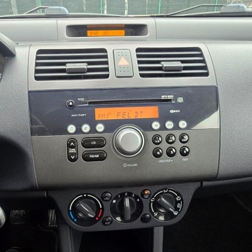 Suzuki Swift IV Hatchback 5d 1.3 92KM 2009 Suzuki Swift 1.3 Comfort dance, zdjęcie 26