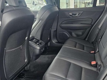 Volvo V60 II  2025 VOLVO V60 T6 AWD Plug-In Hybrid Plus Dark Combi 2.0 (398KM) 2025, zdjęcie 10