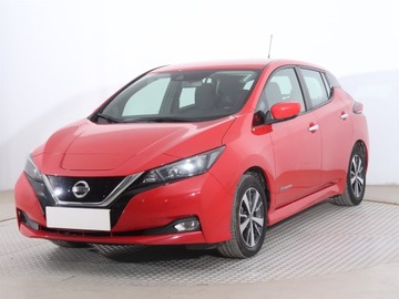 Nissan Leaf II Hatchback Elektryczny 40kWh 150KM 2018 Nissan Leaf 40 kWh, SoH 90%, Salon Polska, zdjęcie 1