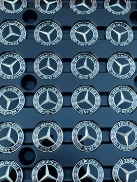 Nowy emblemat maski przedniej Mercedes A0008172205
