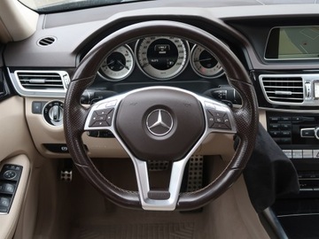 Mercedes Klasa E W212 Limuzyna Facelifting 220 CDI 170KM 2014 Mercedes E E 220 CDI, Salon Polska, 167 KM, zdjęcie 16