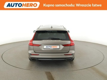 Volvo V60 II  Kombi Plug-in 2.0 T6 Plug-In Hybrid 341KM 2020 Volvo V60 Inscription Expression PHEV AWD T6, zdjęcie 5