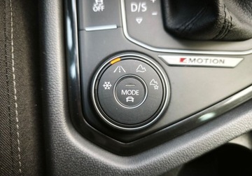 Volkswagen Tiguan II SUV 2.0 TDI 190KM 2017 Volkswagen Tiguan Highline 4Motion Pakiet Premium, GPS, Active Info Displ, zdjęcie 25