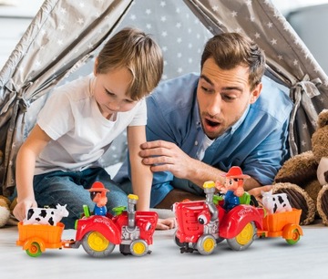 ТРАКТОР НА АККУМУЛЯТОРНОМ РАБОТЕ С ПРИЦЕПОМ ДЛЯ ФЕРМЕРОВ КОРОВЫ