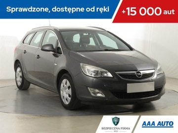 Opel Astra J Sports Tourer 1.7 CDTI ECOTEC 110KM 2011 Opel Astra 1.7 CDTI, Salon Polska, Serwis ASO