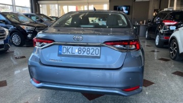 Toyota Corolla XII Sedan Facelifting 1.5 VVT-i 125KM 2023 Toyota Corolla 1.5 Benzyna 125 km tylko 32 tys. przebiegu 1.5 Benzyna 125KM, zdjęcie 20