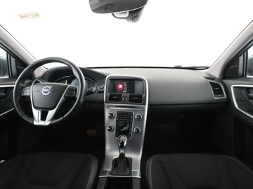 Volvo XC60 I SUV Facelifting 2.0 D3 DRIVE-E 150KM 2017 Volvo XC 60 2.0 D3 Automat Momentum Nawigacja, zdjęcie 14