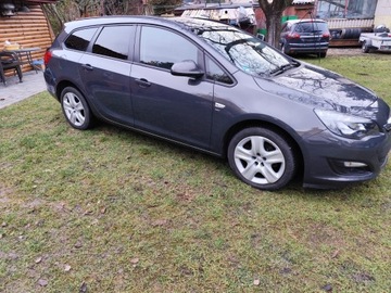 Opel Astra J Sports Tourer Facelifting 1.4 Turbo ECOTEC 120KM 2014 Opel Astra 1.4 Turbo Energy 120KM 2014r, zdjęcie 1