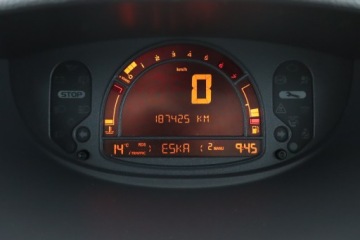 Renault Modus Hatchback 1.2 i 16V 75KM 2006 Renault Modus 1.2, Klima, El. szyby, zdjęcie 10