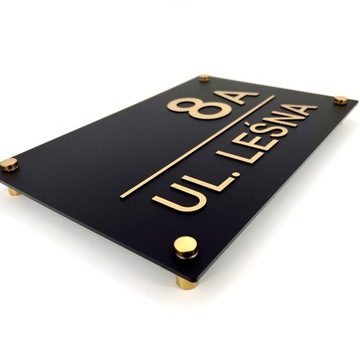 Адрес -таблица из плексиглаторов.