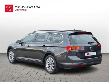 Volkswagen Passat B8 Variant Facelifting 2.0 TDI SCR 200KM 2022 Volkswagen Passat serwis ASO 2.0TDI 200KM bezwypadkowy pakiety AppConnect, zdjęcie 2