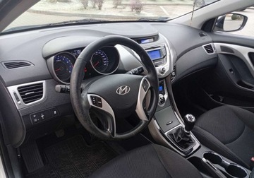 Hyundai Elantra V Sedan 1.6 D-CVVT MPI 132KM 2012 Hyundai Elantra Kupiony w Polsce - benzyna - 1,6 - 132 KM 1.6 Benzyna 132KM, zdjęcie 19