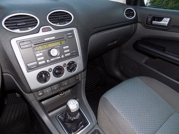 Ford Focus II Hatchback 5d 1.6 Duratec 100KM 2006 FORD FOCUS 1,6 16V LIFT 147 TYŚ. KM, zdjęcie 14