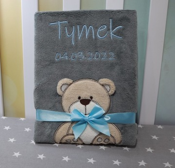 Botobaby - Kocyk z imieniem i metryczką - Z MISIEM - HAFT PREZENT URODZINY