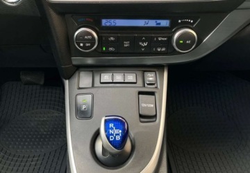 Toyota Auris II Touring Sports Hybrid 135 136KM 2014 Toyota Auris Toyota Auris 1.8 Hybryda 136KM, zdjęcie 27