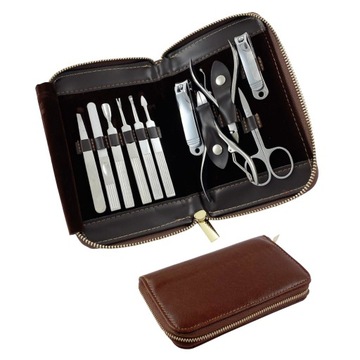 ZESTAW DO PAZNOKCI MANICURE I PEDICURE ETUI 11BR