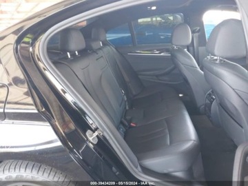 BMW Seria 5 G30-G31 Limuzyna 520i 184KM 2020 BMW Seria 5 2020 BMW 5 Series 530e iPerformance Plug-In Hybrid 2.0 Benzyna, zdjęcie 9