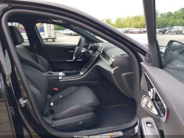 Mercedes Klasa C W206 2024 Mercedes-Benz Klasa C 2024 Mercedes-Benz C-Class C 300 4MATIC Sedan 2.0, zdjęcie 4