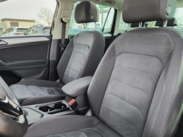 Volkswagen Tiguan II SUV 2.0 TDI 150KM 2019 Volkswagen Tiguan 2.0 TDI/150 KM,DSG-7G, zdjęcie 9