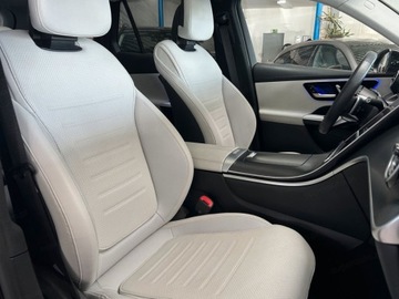 Mercedes GLC C254/X254 Coupe 2.0 300 258KM 2025 MERCEDES-BENZ GLC 300 4-Matic AMG Line 2.0 (258KM) 2025, zdjęcie 6