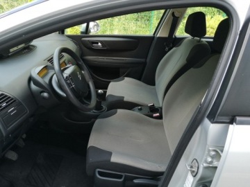 Citroen C4 I Hatchback 1.6 16V 110KM 2006 Citroen C4 1.6 110KM # Klimatyzacja # Tempomat #, zdjęcie 8