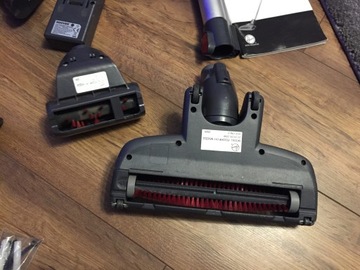 Ручной пылесос Hoover Freedom FD22RP011.