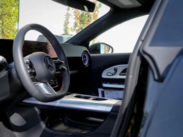 Mercedes CLA C118/X118 2025 MERCEDES-BENZ CLA 220 4-Matic Sedan 2025, zdjęcie 6
