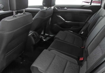 Volkswagen Passat B8 Variant Facelifting 2.0 TSI 190KM 2023 Volkswagen Passat 2.0 Benzyna 190KM, zdjęcie 11