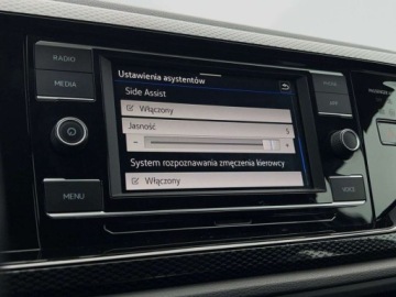 Volkswagen Polo VI Hatchback 5d Facelifting 1.0 MPI 80KM 2022 Volkswagen Polo 1.0MPI 80KM Life SerwisASO Led Virtual App-Connect Clima F, zdjęcie 29