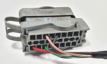 HNÍZDO DIAGNOSTIKA OBD2 RENAULT TWINGO III