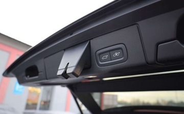 Volvo XC60 II 2023 Volvo XC 60 Volvo XC 60 T6 AWD Plug-In Hybrid R-Design 2.0 Hybryda Plug-in, zdjęcie 32