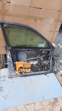 ДВЕРЬ ПЕРЕДНЯЯ ЛЕВАЯ AUDI A4 B5 96-00R