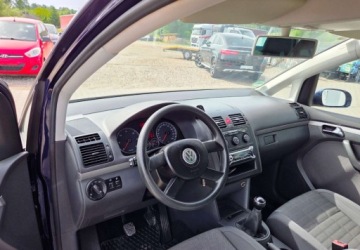 Volkswagen Touran I 2.0 TDI 140KM 2006 Volkswagen Touran 2,0 TDI 140 km 7-osobowy 6-Biegow 2.0 Diesel 140KM, zdjęcie 4