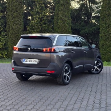 Peugeot 5008 II Crossover Facelifting 1.2 PureTech 130KM 2021 Peugeot 5008 II 1.2 Benzyna 130KM 7 foteli, Serwis, zdjęcie 15