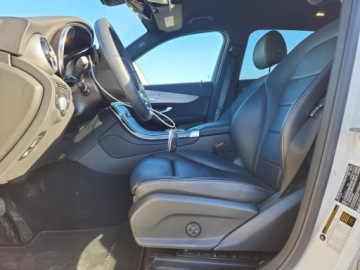 Mercedes GLC C253 2021 Mercedes-Benz GLC 300 4Matic 2021 2.0 Benzyna 255KM, zdjęcie 7