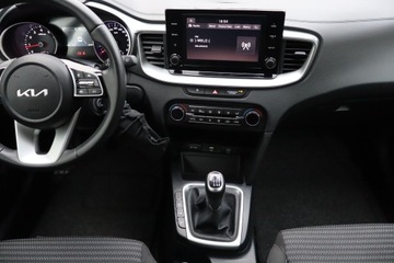 Kia Ceed III Kombi Facelifting 1.5 T-GDI 160KM 2023 Kia Ceed 1.5 T-GDI, Salon Polska, 1. Właściciel, zdjęcie 11
