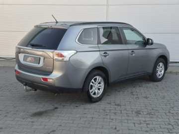 Mitsubishi Outlander III SUV Facelifting 2.0 SOHC MIVEC 150KM 2014 Mitsubishi Outlander 2.0i, 150KM, Tempomat, Hak,, zdjęcie 12