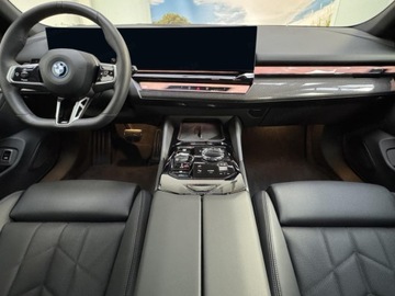 BMW Seria 5 G90-91 2025 BMW Seria 5 530e xDrive M Sport 2.0 299KM, zdjęcie 7