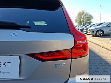 Volvo V60 II  Kombi Facelifting 2.0 B4 B 197KM 2024 Volvo V60 V60 B4 B Plus Dark aut Pakiet Climate Pa, zdjęcie 27